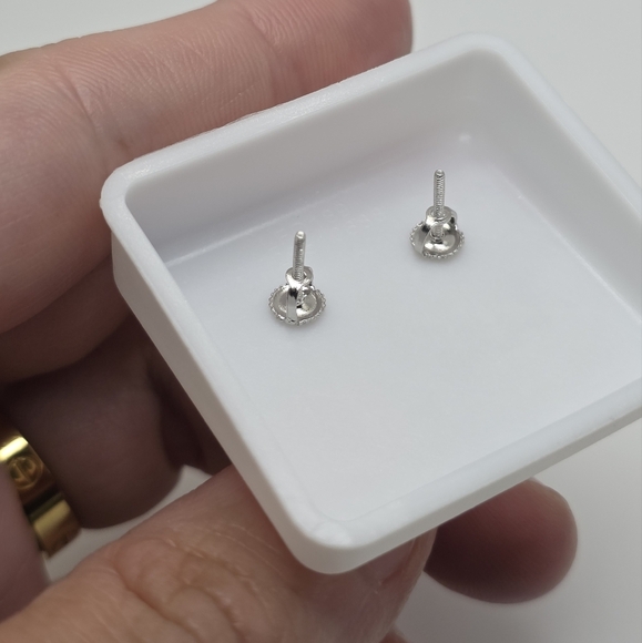 .5ct Moissanite Silver Stud Earrings - Picture 3 of 10